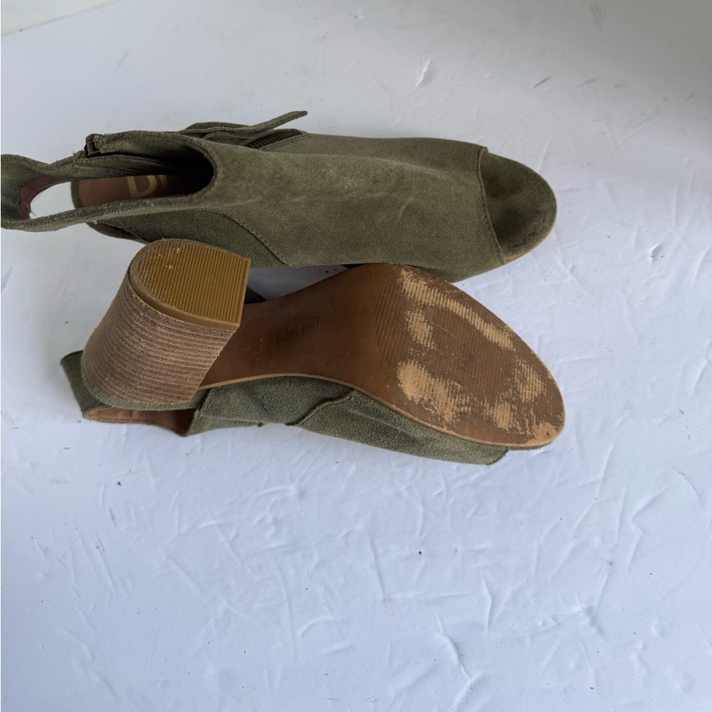 DIBA Zora Side Zip Peep Toe Heel Green Suede Booties size 8.5 - Picture 12 of 13